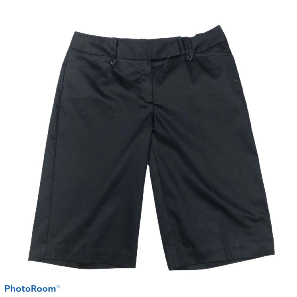 Worthington Modern Fit front zip wide leg pocketed black capris